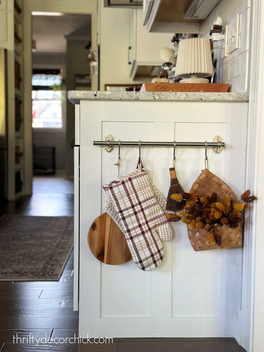 decor bar on end of base cabinets